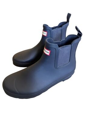Hunter Short Chelsea Rain Boots in Navy